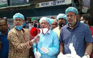 সরকার শুধু নিজেদের দলীয় লোকদের পেট ভরাচ্ছে: রিজভী