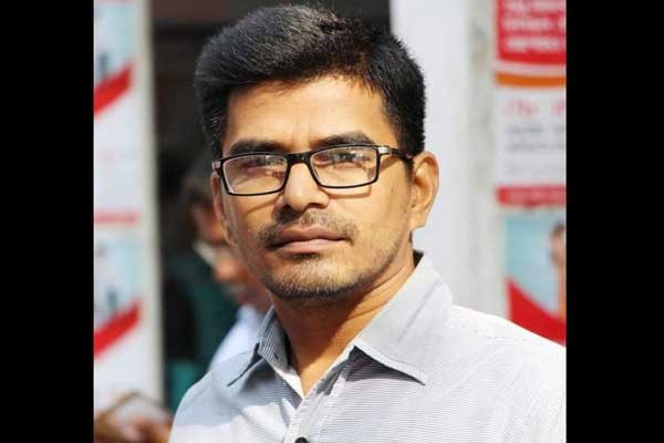 ঠাকুরগাঁও‌য়ে শিক্ষার্থী‌দের ভাড়া মওকুফ কর‌লেন মামুন