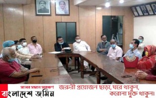 ফরিদপুরে শর্ত মেনে স্বল্প পরিসরে খুলছে দোকানপাট