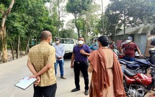 পরিবেশ অধিদপ্তরের অনুমতি ছাড়া অবৈধভাবে প্লাস্টিক কারখানা 