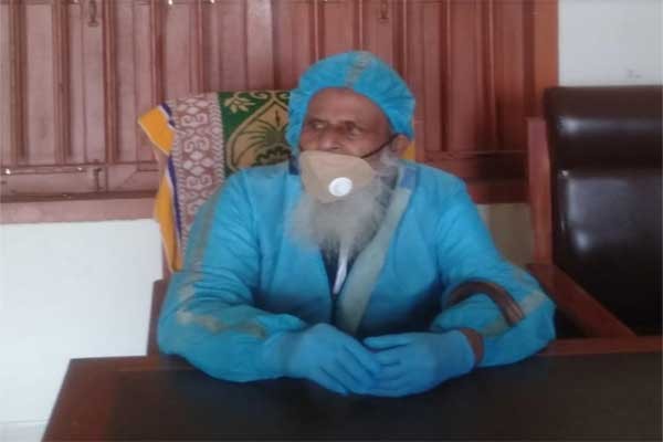 ৯২ বছর বয়সেও তিনি জনগনকে সেবা দিয়ে যাচ্ছেন