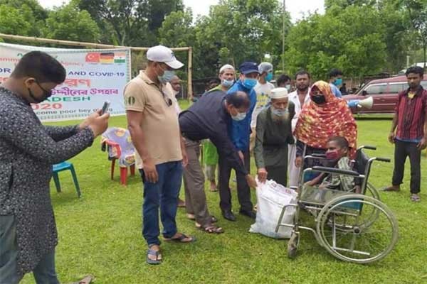 ঠাকুরগাঁওয়ে ১হাজার প‌রিবার‌কে জার্মান প্রবাসী লিট‌নের উপহার
