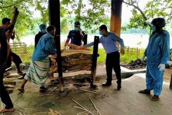 মুক্তিযোদ্ধার লাশ সৎকারে বাঁধা, এমপির হস্তক্ষেপে দাহ সম্পন্ন