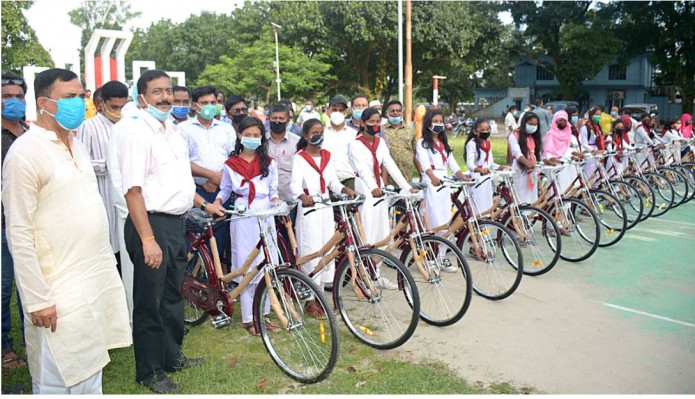 প্রধানমন্ত্রী এ দুর্যোগেও শিক্ষার্থীদের কথা ভোলেননিঃ এমপি গোপাল