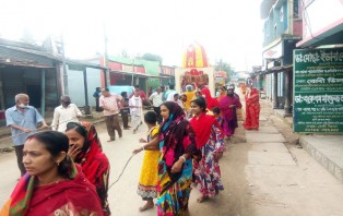 ফুলবাড়ীতে রথযাত্রা অনুষ্ঠিত
