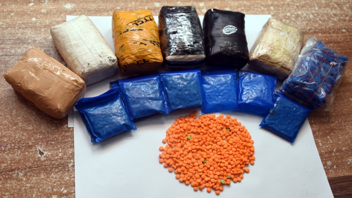 ১৬ হাজার ইয়াবাসহ আন্তঃজেলা ইয়াবা ব্যবসায়ী চক্রের দুই সদস্য গ্রেফতার