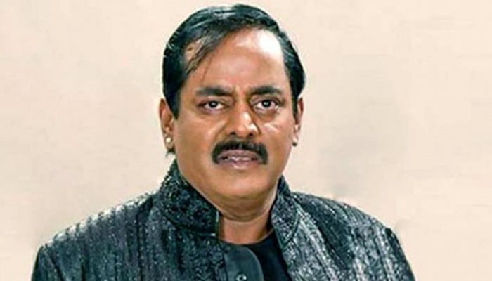 ৩ হাজার পরিবারকে ৬ দফা খাদ্য সহায়তা দিয়েছেন ডিপজল