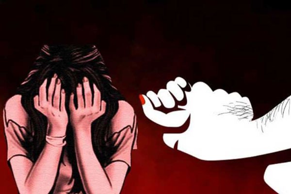 চকলেটের লোভ দেখিয়ে শিশু ধর্ষণ, আটক ২