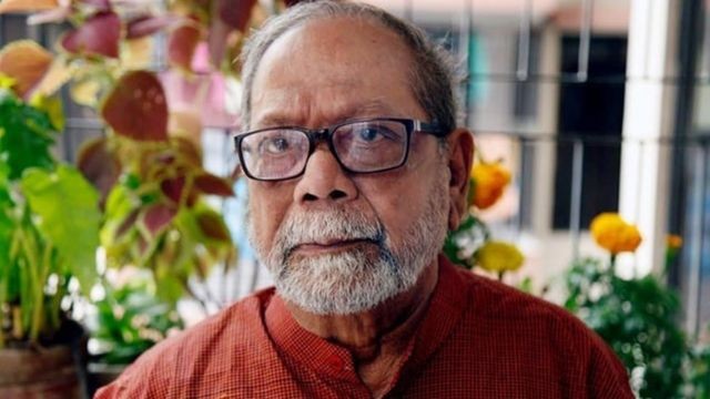 স্ত্রীর পাশে চিরনিদ্রায় শায়িত মুর্তজা বশীর