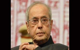 সাবেক রাষ্ট্রপতি প্রণব মুখার্জি আর নেই