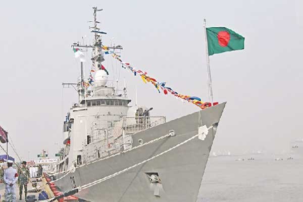 নৌবাহিনীতে অফিসার পদে চাকরির সুযোগ