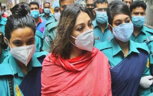 ডা. সাবরিনার আইনজীবীদের সব নথি দেয়ার নির্দেশ
