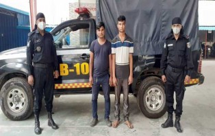 কেরানীগঞ্জে এক হাজার বোতল ফেন্সিডিলসহ দুই মাদক  ব্যবসায়ীকে আটক করেছে র‌্যাব-১০