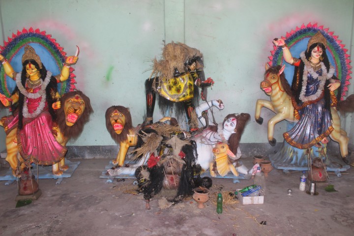 সদরপুরে প্রতিমা ভাংচুর