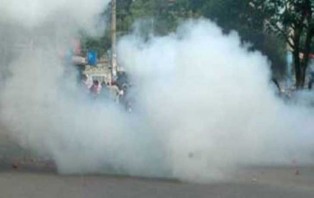 আ’লীগ প্রার্থীর পথসভায় ককটেল বিস্ফোরণ, আহত ৩
