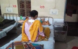 বিরামপুরে বিদেশ ফেরত এক নারীর উপর হামলা ও নির্যাতন