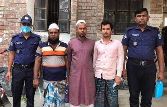 সালথায় অপহরণ ও ধর্ষণের অভিযোগে তিনজন গ্রেপ্তার