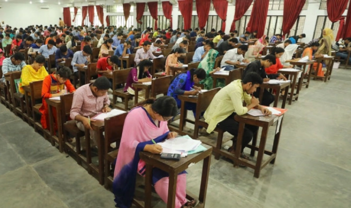 ৭ শর্তে বেসরকারি বিশ্ববিদ্যালয়ের অনার্স-মাস্টার্সের চূড়ান্ত পরীক্ষা নেওয়ার অনুমতি