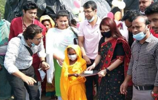 শিক্ষা বঞ্চিত বেদে পল্লীতে ভ্রামমাণ পাঠশালা