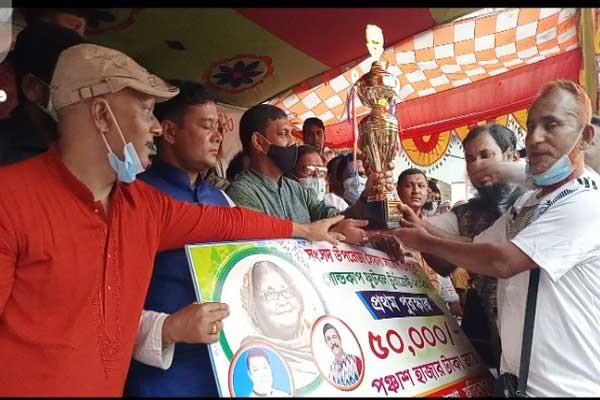 সংসদ উপনেতা সৈয়দা সাজেদা চৌধুরী  গোল্ডকাপ ফুটবল টুর্নামেন্টের  ফাইনাল খেলা অনুষ্ঠিত