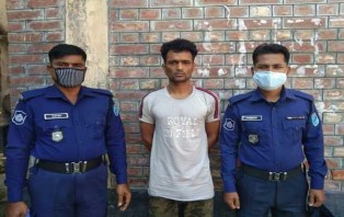 সালথায় মাদক ব্যবসায়ী তারেক ইয়াবাসহ আটক