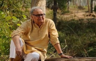 চলে গেলেন কিংবদন্তি অভিনেতা সৌমিত্র চট্টোপাধ্যায় 
