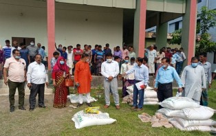 সালথায় বিনামুল্যে বীজ ও সার বিতরণ
