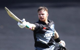 সেঞ্চুরির রেকর্ড গড়ে নিউজিল্যান্ডের জয়ের নায়ক ফিলিপস