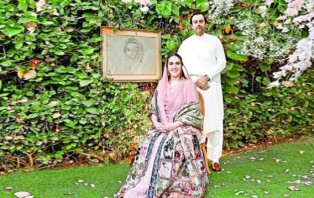 পাকিস্তানের সাবেক প্রধানমন্ত্রী বেনজিরকন্যার বাগদান
