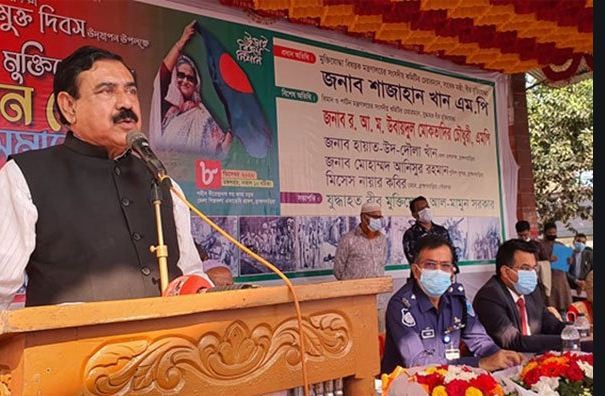 খালেদা জিয়া পার হলে ভেঙে পড়বে পদ্মা সেতু: শাজাহান খান