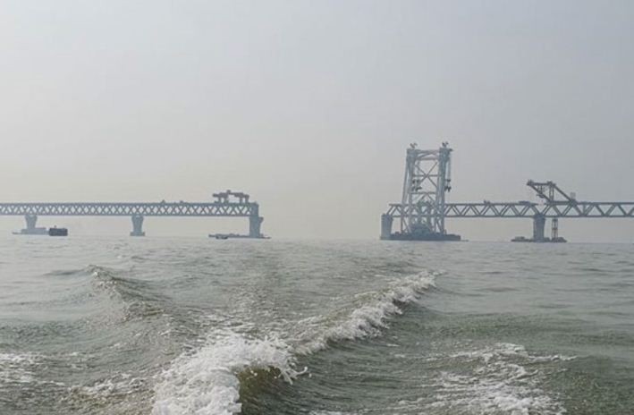 শেষ স্প্যানটি বসছে কাল, দৃশ্যমান হবে পুরো সেতু