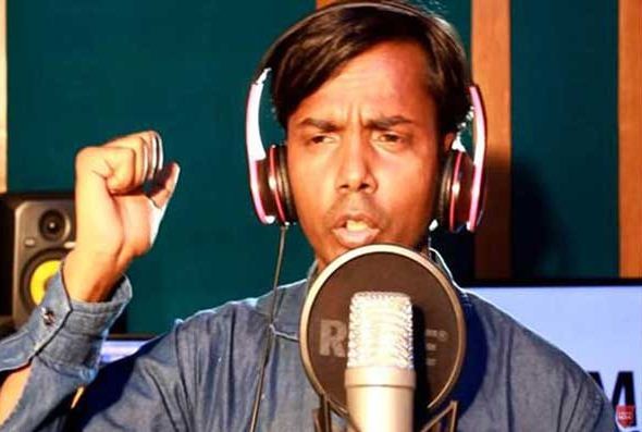 'বাবু খাইছো' গান গাওয়ায় হিরো আলমের বিরুদ্ধে মামলা