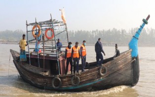বরযাত্রীর ট্রলারডুবি: একই এলাকার ৮ জন এখনো নিখোঁজ 
