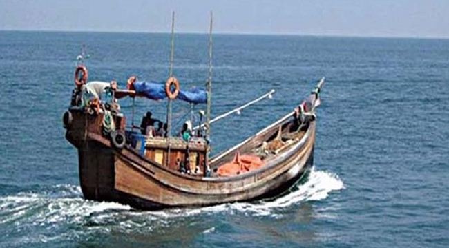 সাগরে মাছ শিকারে গিয়ে ট্রলারসহ ১৮ জেলে নিখোঁজ