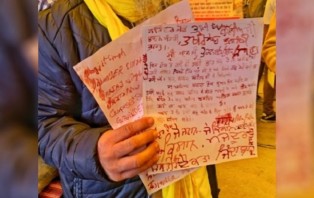 মোদিকে রক্ত দিয়ে চিঠি লিখলেন কৃষকেরা