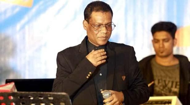 কণ্ঠে গান তুললেন অসুস্থ আকবর