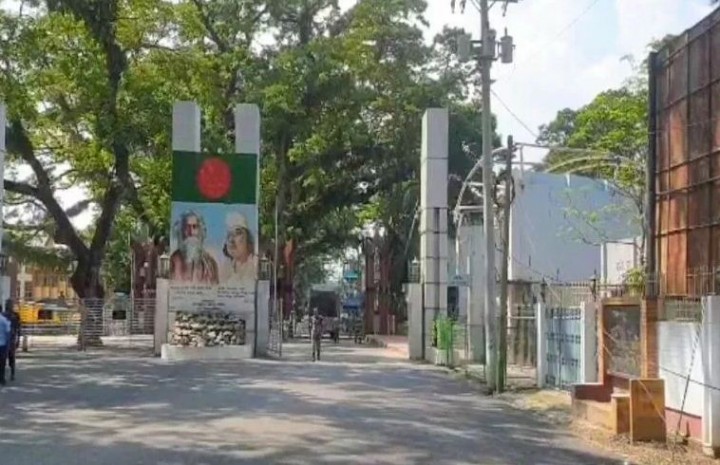 শ্রমিকদের আন্দোলনে বেনাপোলে আমদানি-রপ্তানি বন্ধ