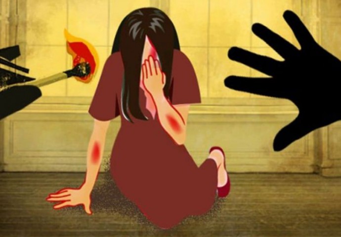পরিবারের সবাইকে জিম্মি করে কিশোরীকে তুলে নিয়ে একাধিকবার ধর্ষণ