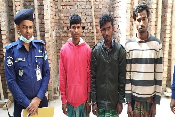 পালাক্রমে স্কুলছাত্রীকে গণধর্ষণ, গ্রেপ্তার ৩