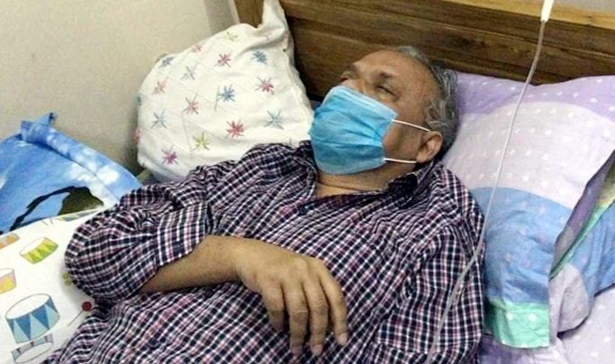 সমাবেশে হঠাৎ মাথা ঘুরে পড়ে গেলেন রিজভী