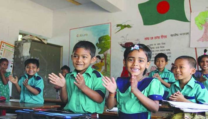 স্কুল খুললে শিক্ষার্থীরা পাবে জামা-জুতা কেনার টাকা