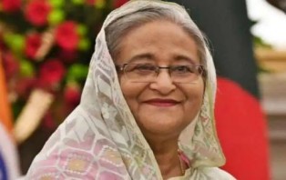 করোনার টিকা নিলেন প্রধানমন্ত্রী শেখ হাসিনা
