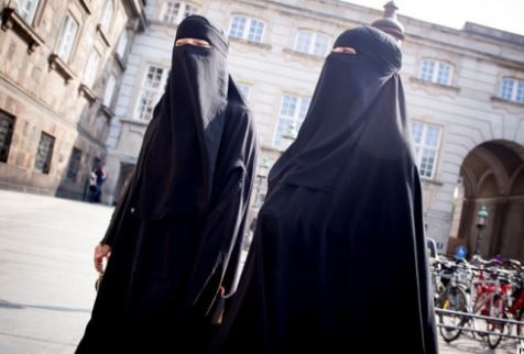 বোরকা নিষেধাজ্ঞায় সুইজারল্যান্ডে আজ গণভোট