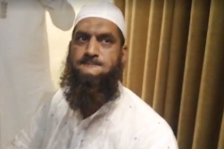 নারীঘটিত ভিডিও ভাইরাল, মাওলানা মামুনুল হক বিব্রত, খতিয়ে দেখছে পুলিশ