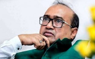 হাতের নাগালে বই রাখুন