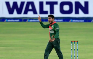 আইসিসি র‍্যাঙ্কিংয়ে দুইয়ে এসে নিজেই চমকে গেছেন মিরাজ