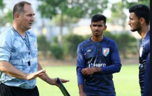 বাংলাদেশ দলকে বিরক্তিকর বললেন ভারতের কোচ