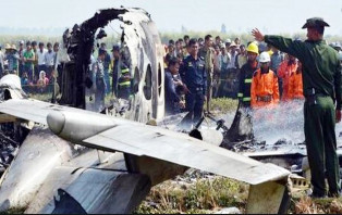 মিয়ানমারে সামরিক প্লেন বিধ্বস্তে ১২ জন নিহত