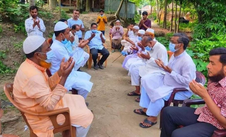 রতনকান্দি খোলাবাড়ী ঈদগাহ মাঠের সংস্কার কাজের উদ্বোধন 