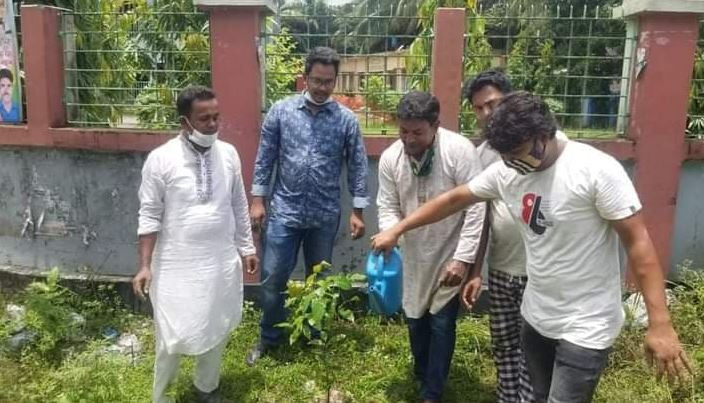 সালথায় যুবলীগের বৃক্ষ রোপন কর্মসূচি